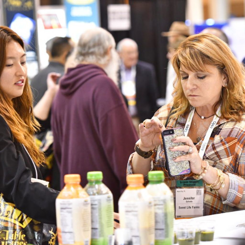 5 Tips To Make People Stop At Your Trade Show Booth