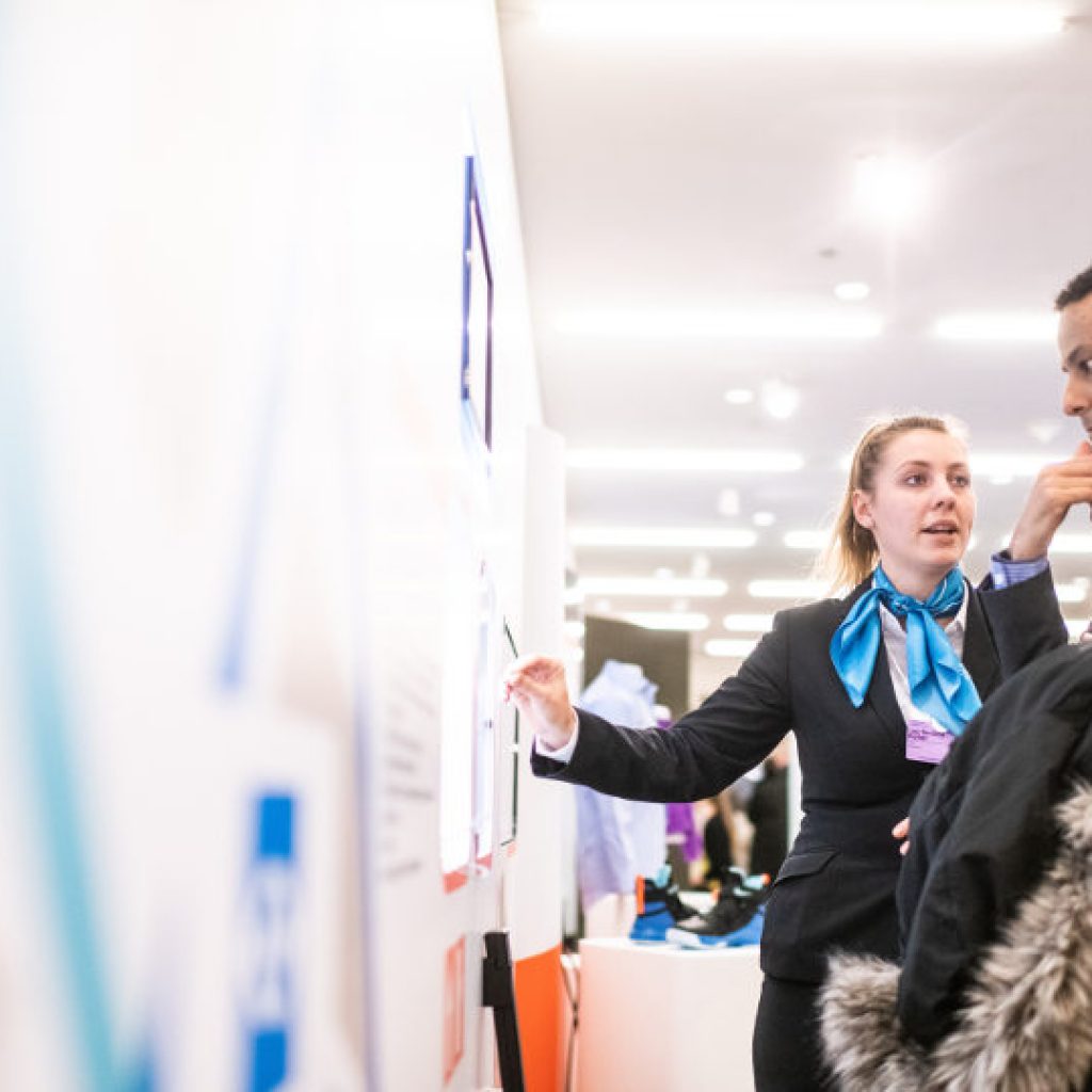 Ace Your Next Trade Show – 6 Tips to Make Your Company Stand Out